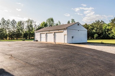 Some properties don't just offer space - they offer a whole - photo 33