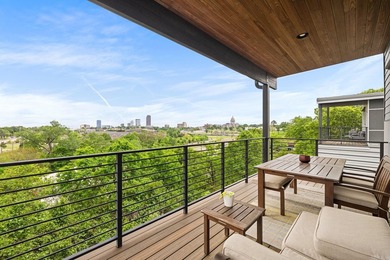 Perched above The Capitol, this contemporary retreat is designed - photo 1