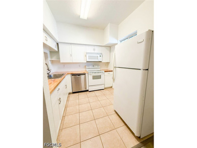 Welcome to this 3-bedroom, 2-bathroom 2nd floor condo located in - photo 6