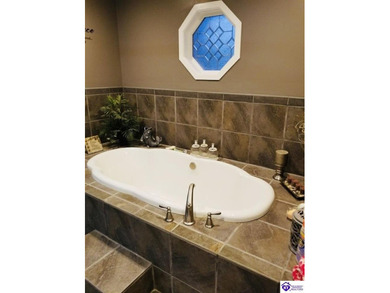 BEAUTIFULLY UPDATED 3 BEDROOM, 1.5 BATH HOME offering comfort - photo 27