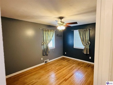 BEAUTIFULLY UPDATED 3 BEDROOM, 1.5 BATH HOME offering comfort - photo 32