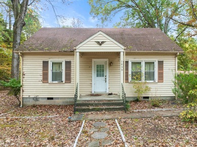 Kerr Lake - Buggs Island Lake Home For Sale in Clarksville Virginia