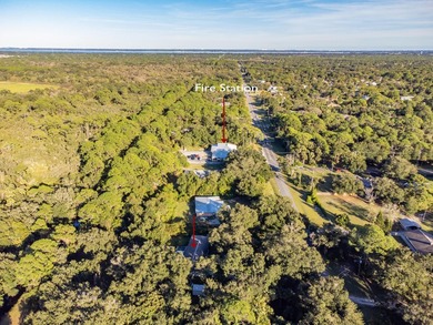Exceptional 3 Bed/2 Bath home with situated on a generous 1 - photo 2