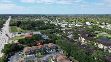 Welcome to this inviting 2-bedroom, 1.5-bath townhouse located - photo 4