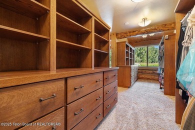 Initially operated as a B&B, this property can accommodate many - photo 17