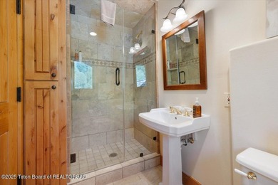Initially operated as a B&B, this property can accommodate many - photo 27