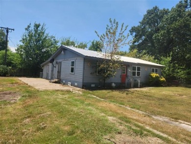 Lake Home For Sale in East Tawakoni, Texas