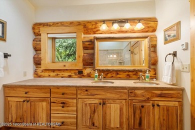 Initially operated as a B&B, this property can accommodate many - photo 50