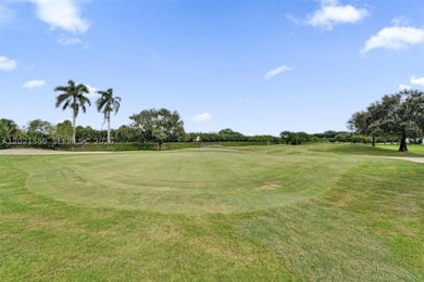 Spacious & rarely available SUPERIOR model in the highly - photo 3