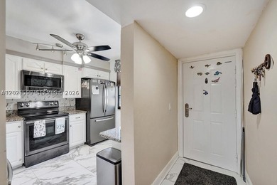 Spacious & rarely available SUPERIOR model in the highly - photo 7