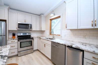 Large Lakefront Property an Ideal Weekend Retreat - photo 6