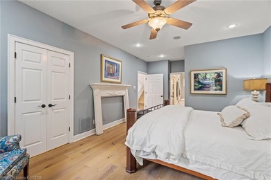 COME EXPLORE KENSINGTON HEIGHTS! This stunning 4-Bedroom, 4 - photo 18