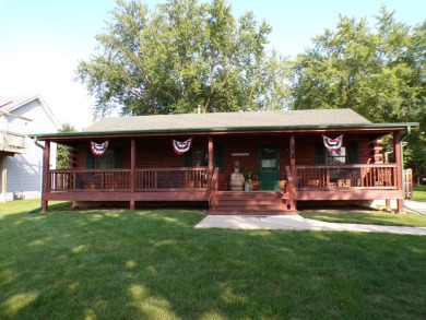 Lake Holiday Home For Sale in Lake Holiday Illinois
