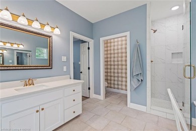 COME EXPLORE KENSINGTON HEIGHTS! This stunning 4-Bedroom, 4 - photo 22