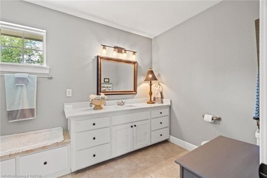 COME EXPLORE KENSINGTON HEIGHTS! This stunning 4-Bedroom, 4 - photo 26