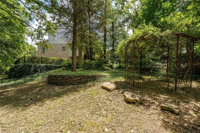 COME EXPLORE KENSINGTON HEIGHTS! This stunning 4-Bedroom, 4 - photo 44