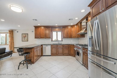 Welcome to 31 4th Court! This stunning 1-family colonial, is - photo 13