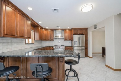 Welcome to 31 4th Court! This stunning 1-family colonial, is - photo 17