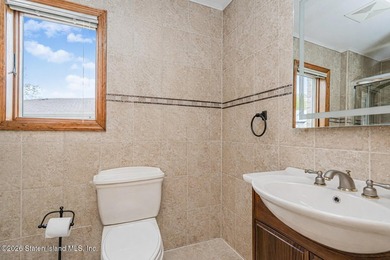 Welcome to 31 4th Court! This stunning 1-family colonial, is - photo 24