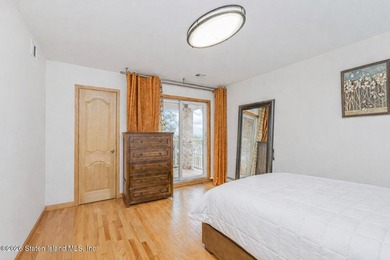 Welcome to 31 4th Court! This stunning 1-family colonial, is - photo 25