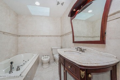Welcome to 31 4th Court! This stunning 1-family colonial, is - photo 32