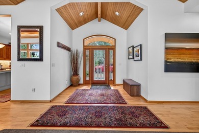 Step into luxury w/two beautifully remodeled bathrooms - photo 5