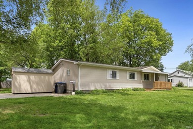 Well-maintained 3 bedroom, 2 bath home offering over 1,300 - photo 1
