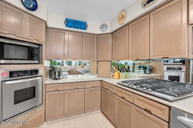 Experience the ultimate waterfront lifestyle from this - photo 17
