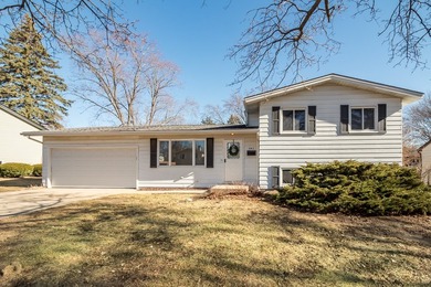 (private lake, pond, creek) Home Active Under Contract in Crystal Lake Illinois