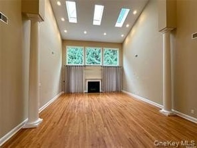 Two Story Foyer 1st Floor MBR, Lr, Formal Dr, Eik, Great Room W/ - photo 7