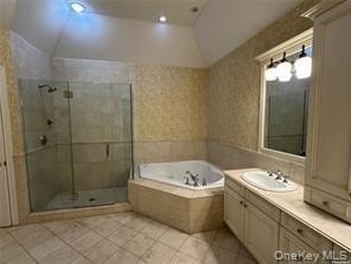Two Story Foyer 1st Floor MBR, Lr, Formal Dr, Eik, Great Room W/ - photo 9