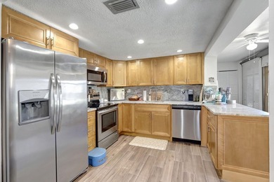 Rare 1st Floor Gem in Isle of Capri - Fully Updated! Experience - photo 10