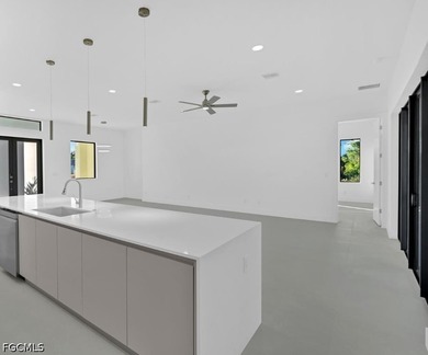 Brand-new construction with a clean, modern coastal vibe in Port - photo 10