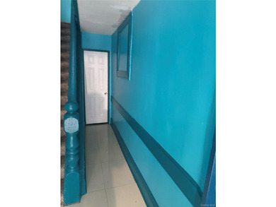 Excellent investment opportunity in the heart of the Bronx! This - photo 4