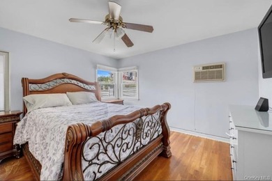 Welcome to this well-maintained, move-in ready high-ranch home - photo 9