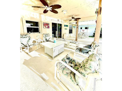 Welcome to this inviting three-bedroom, two-bathroom - photo 18