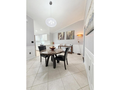 Welcome to this inviting three-bedroom, two-bathroom - photo 38