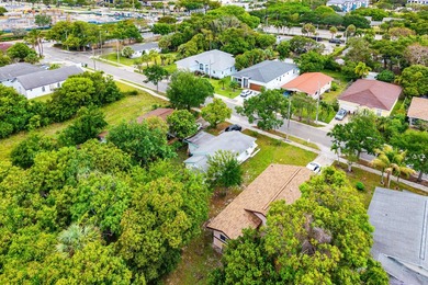 Irreplaceable East Boca location. Walking Distance from Mizner - photo 9