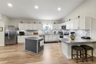 Looking for a quiet place to settle down? This recently - photo 3