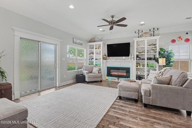 Beautiful custom Elliott home loaded with upgrades and designer - photo 11