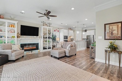 Beautiful custom Elliott home loaded with upgrades and designer - photo 13