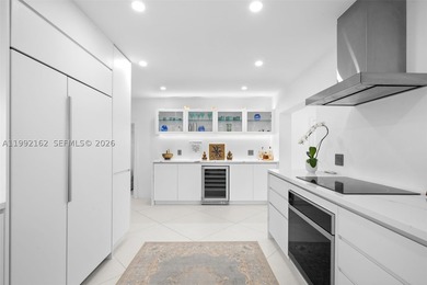 Beautifully reimagined residence in the highly coveted High - photo 15