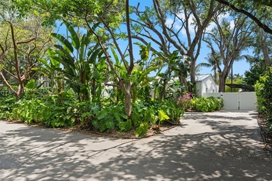 Beautifully reimagined residence in the highly coveted High - photo 27