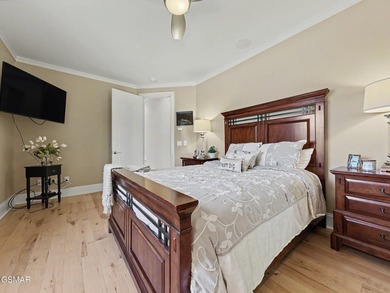 Experience the perfect blend of luxury, privacy, and - photo 34