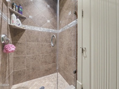 Experience the perfect blend of luxury, privacy, and - photo 36