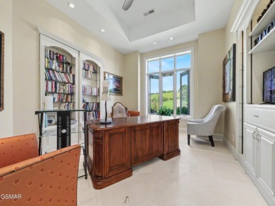 Experience the perfect blend of luxury, privacy, and - photo 42