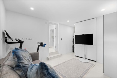 Beautifully reimagined residence in the highly coveted High - photo 42
