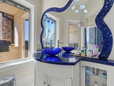 Experience the perfect blend of luxury, privacy, and - photo 44