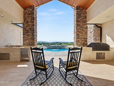 Experience the perfect blend of luxury, privacy, and - photo 48