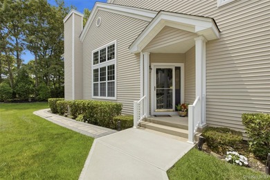 Luxurious And Sought After End Unit Condominium in The Gated 55+ - photo 3